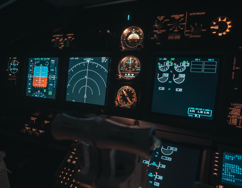 Cockpit,view,of,an,airplane,during,a,night Time,flight,with