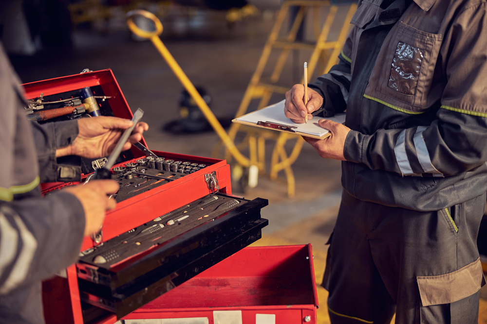 Cropped,head,portrait,of,men,aircraft,with,tools,in,hand